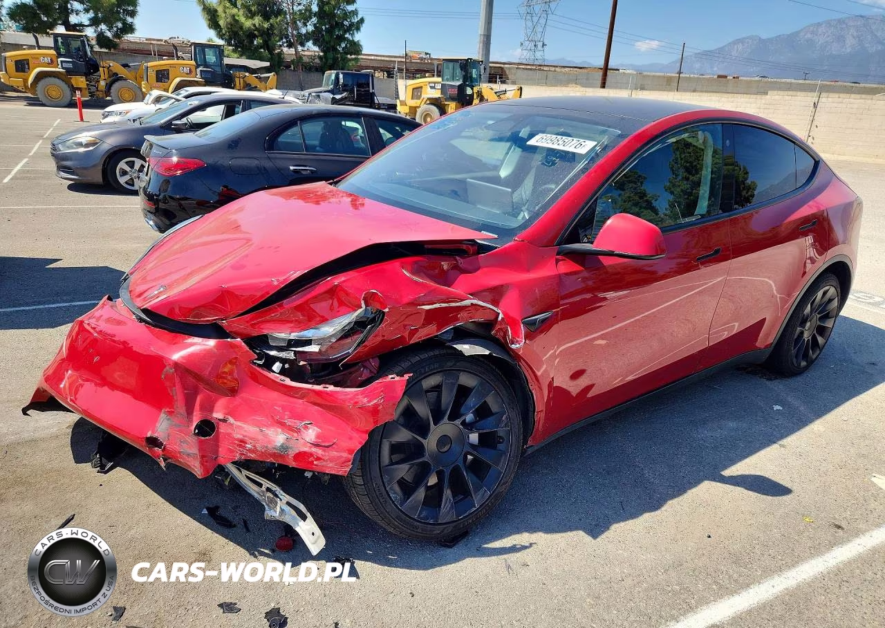 2023 Tesla Model Y – zdjęcie 1 z 12