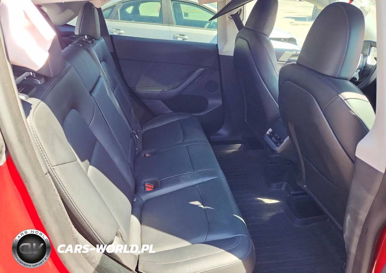 2023 Tesla Model Y VIN:7SAYGDEE9PA076340 - 10