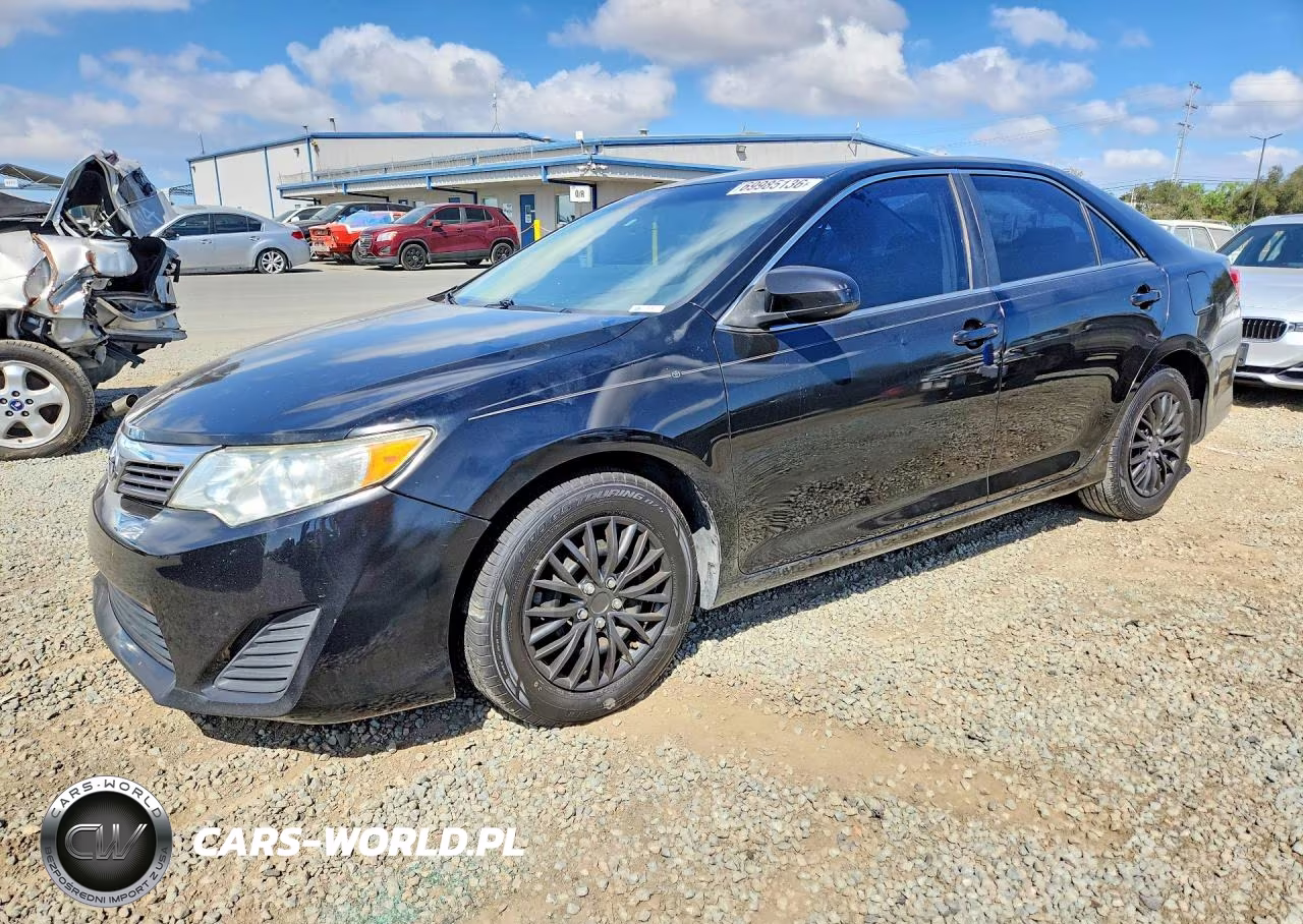 2014 Toyota Camry L – zdjęcie 1 z 12
