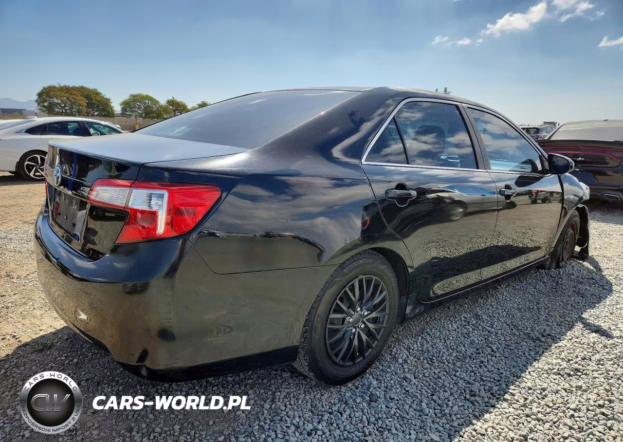 2014 Toyota Camry L VIN:4T1BF1FK2EU862377 - 3