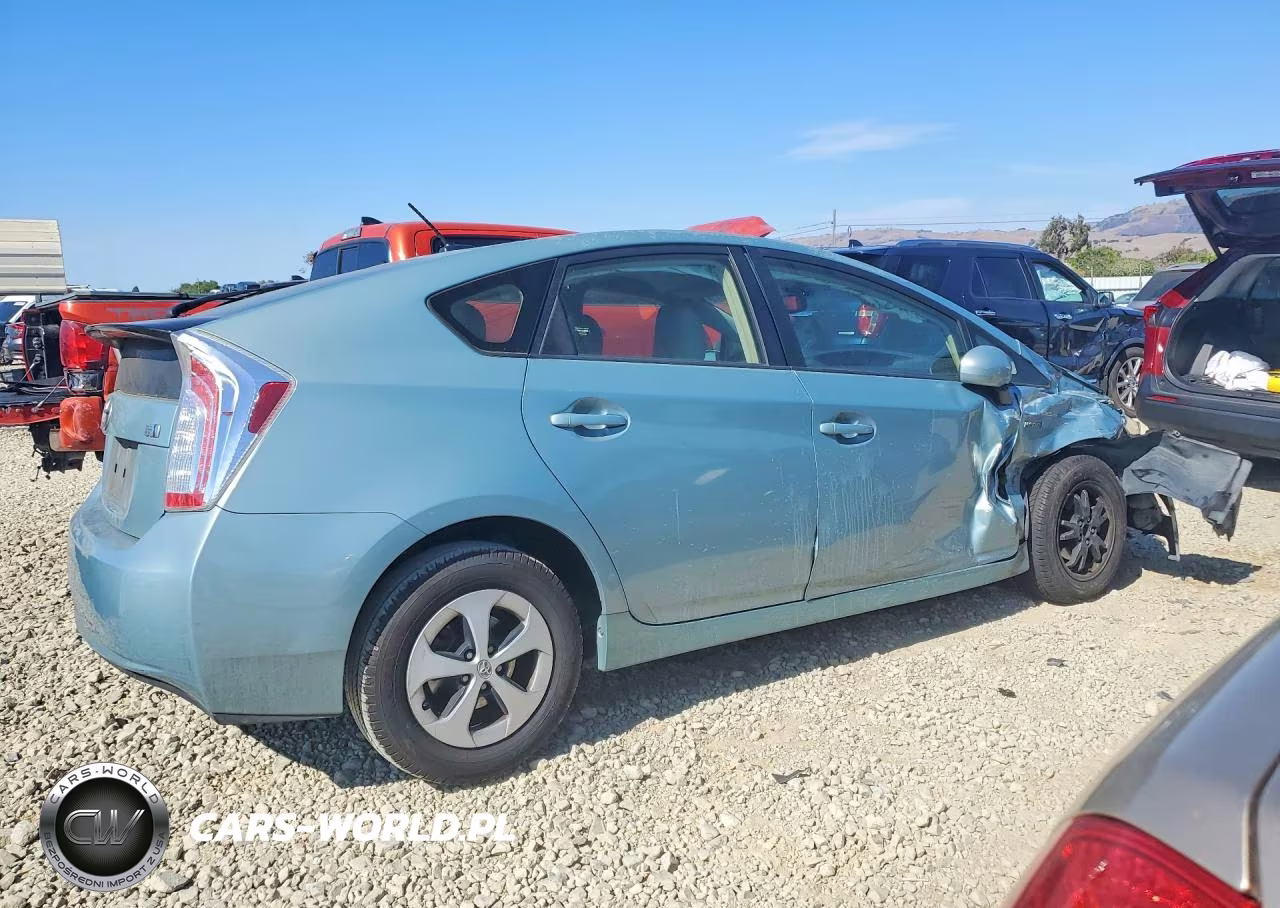 2015 Toyota Prius Four VIN:JTDKN3DU5F1936028 - 3