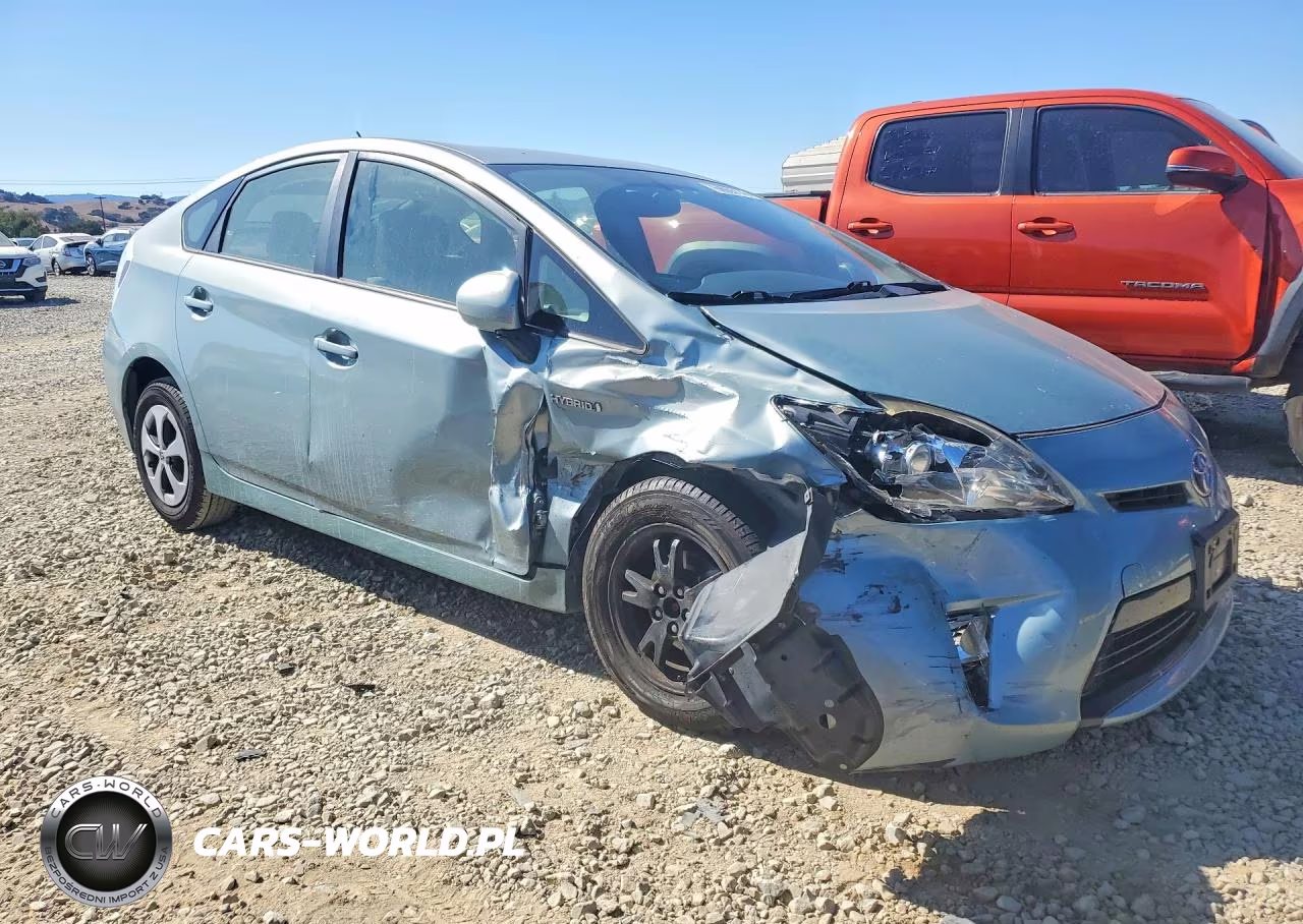 2015 Toyota Prius Four VIN:JTDKN3DU5F1936028 - 4