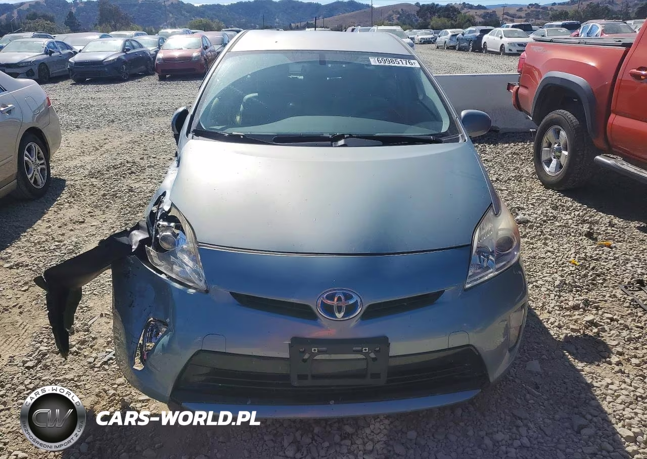 2015 Toyota Prius Four VIN:JTDKN3DU5F1936028 - 5