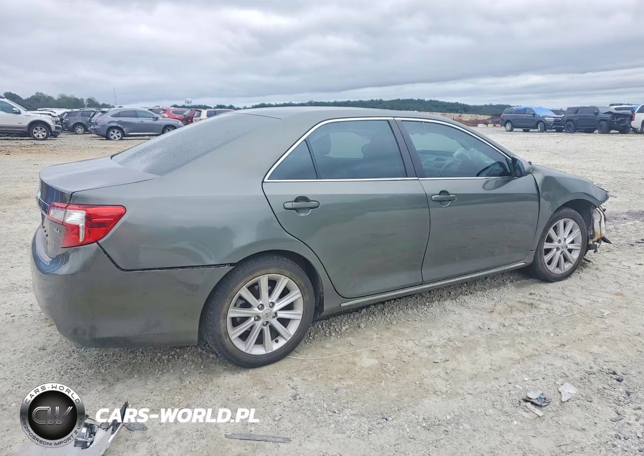 2013 Toyota Camry Xle VIN:4T1BF1FK4DU696846 - 3
