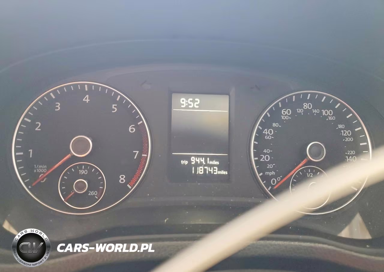 2013 Volkswagen Passat S VIN:1VWAH7A33DC122707 - 9
