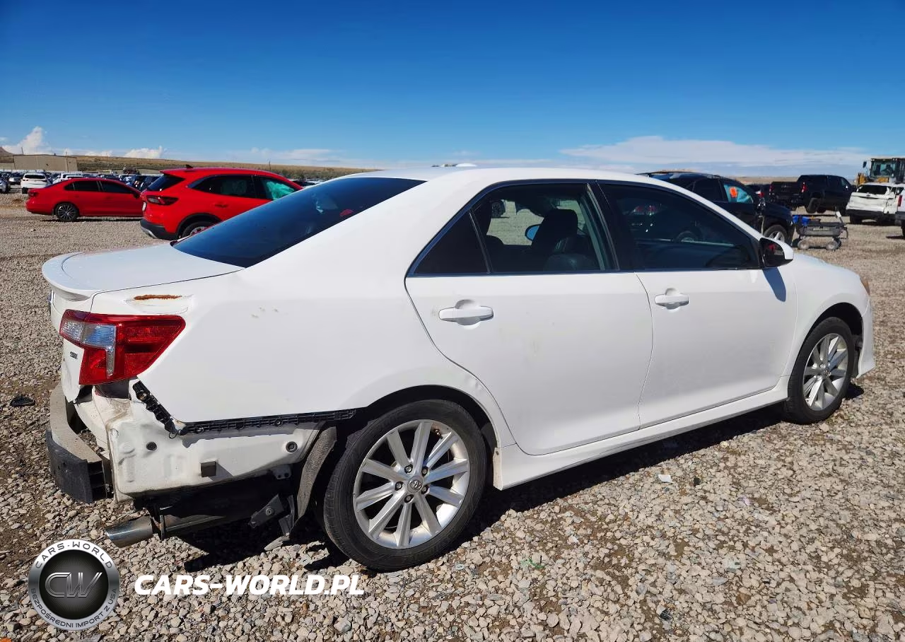 2014 Toyota Camry Se VIN:4T1BF1FKXEU797360 - 3