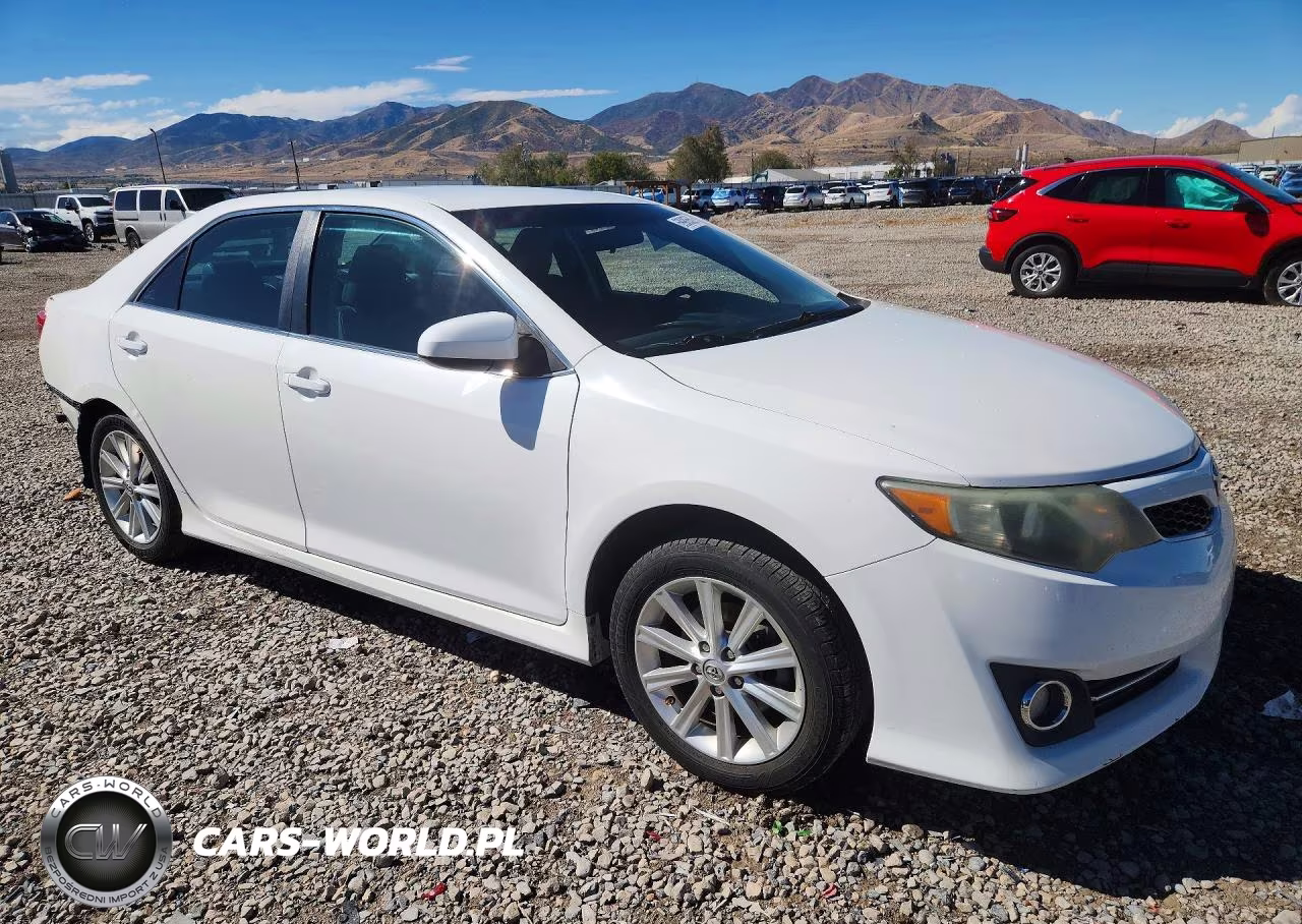 2014 Toyota Camry Se VIN:4T1BF1FKXEU797360 - 4