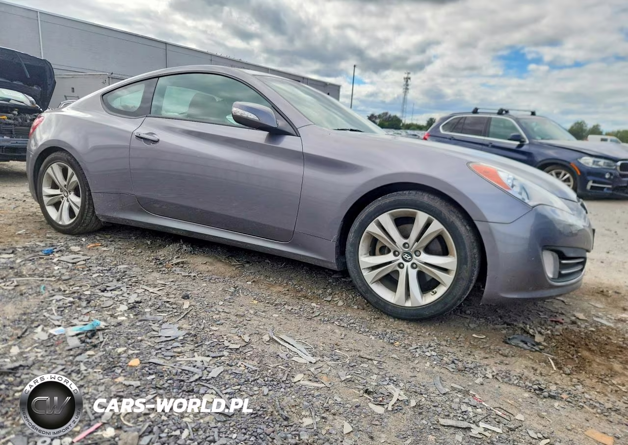 2010 Hyundai Genesis Coupe 3.8L Grand Touring VIN:KMHHU6KH5AU034597 - 4