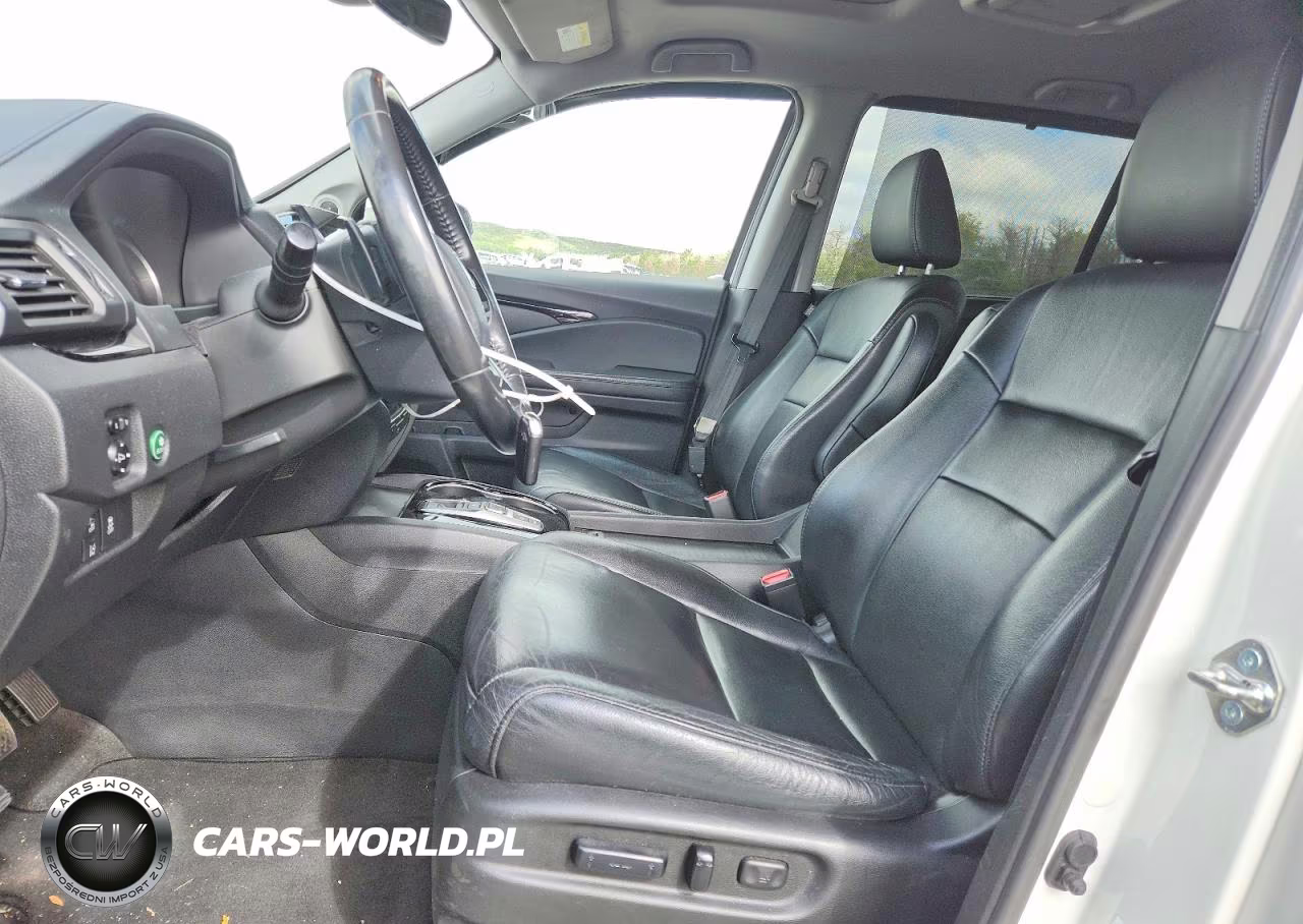 2019 Honda Pilot Touring VIN:5FNYF6H93KB009271 - 7