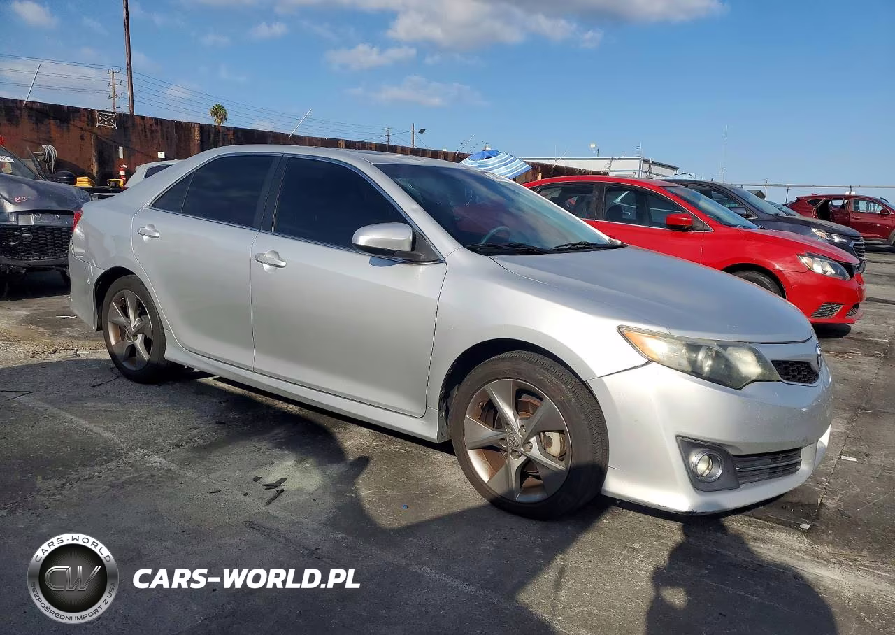 2012 Toyota Camry Se V6 VIN:4T1BK1FK7CU518357 - 4