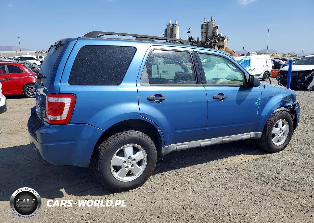2010 Ford Escape Xlt VIN:1FMCU9DG5AKC93537 - 3