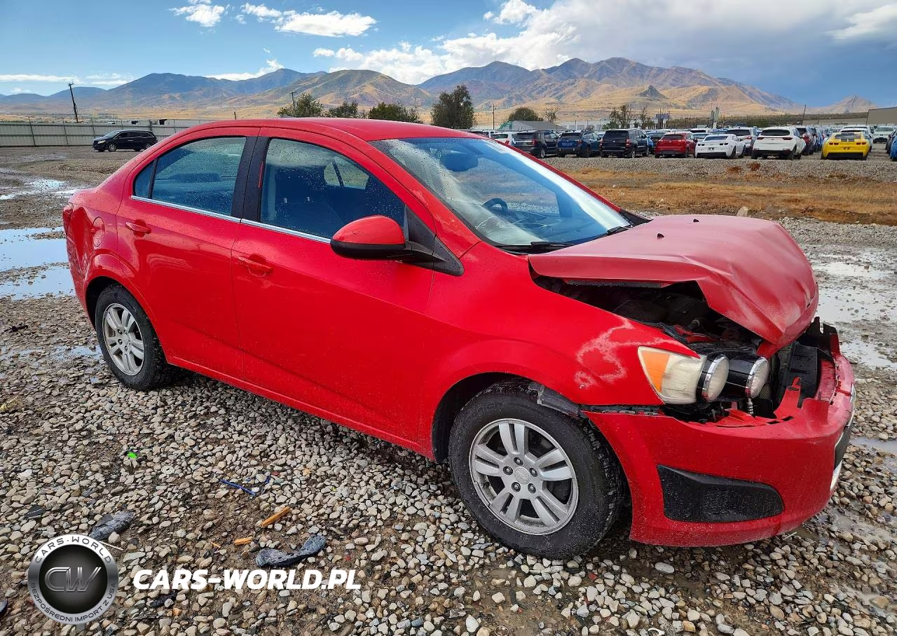 2014 Chevrolet Sonic Lt VIN:1G1JC5SG0E4111109 - 4
