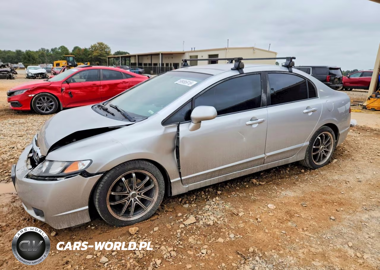 2011 Honda Civic Lx VIN:2HGFA1F52BH306858 - 1