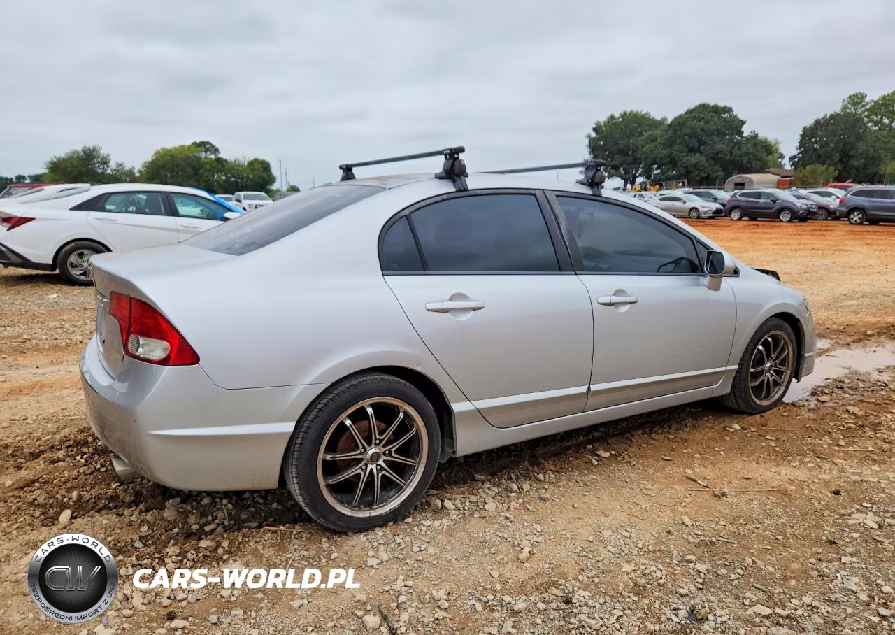 2011 Honda Civic Lx VIN:2HGFA1F52BH306858 - 3