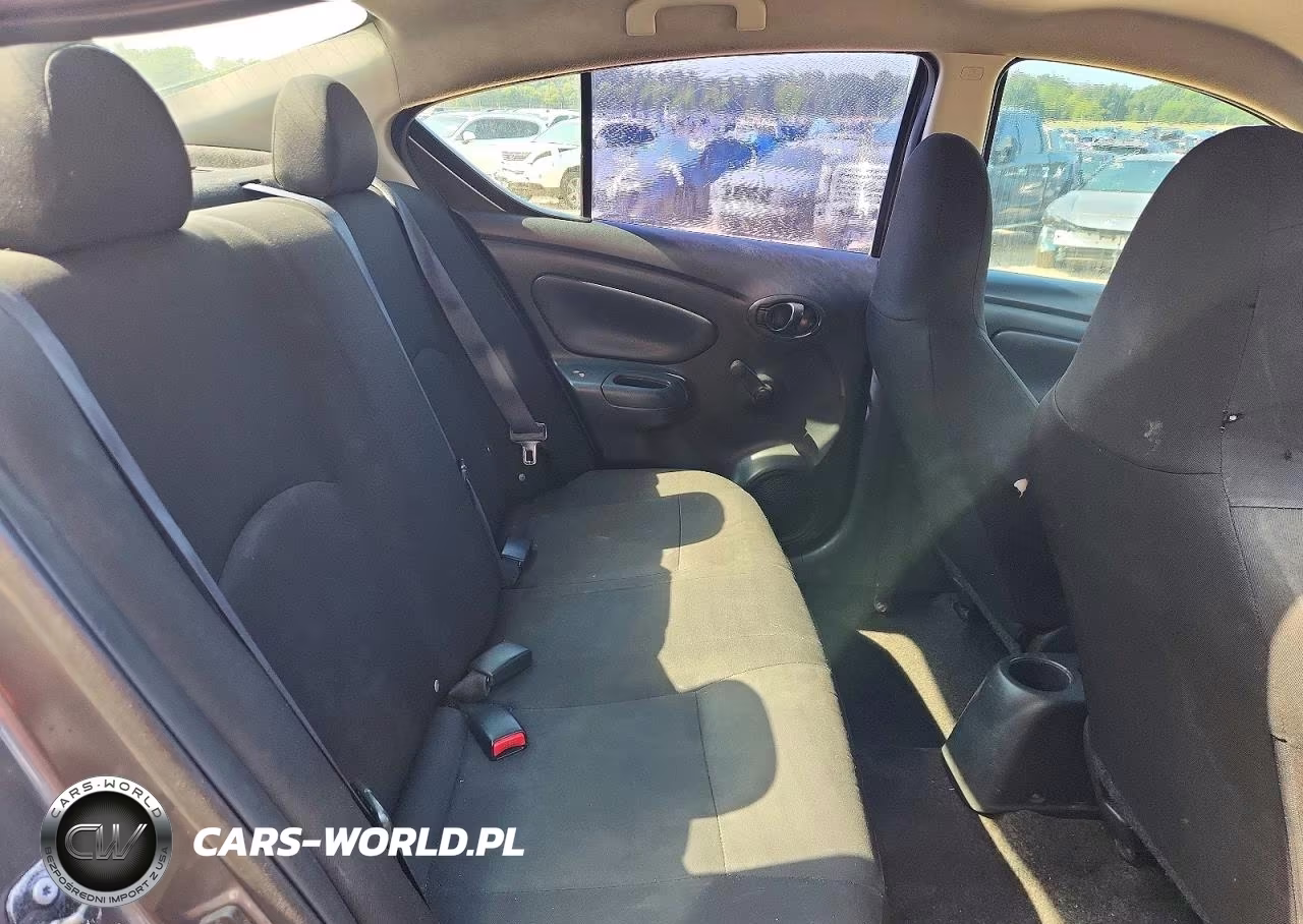 2016 Nissan Versa 1.6 S Plus VIN:3N1CN7AP3GL847775 - 10