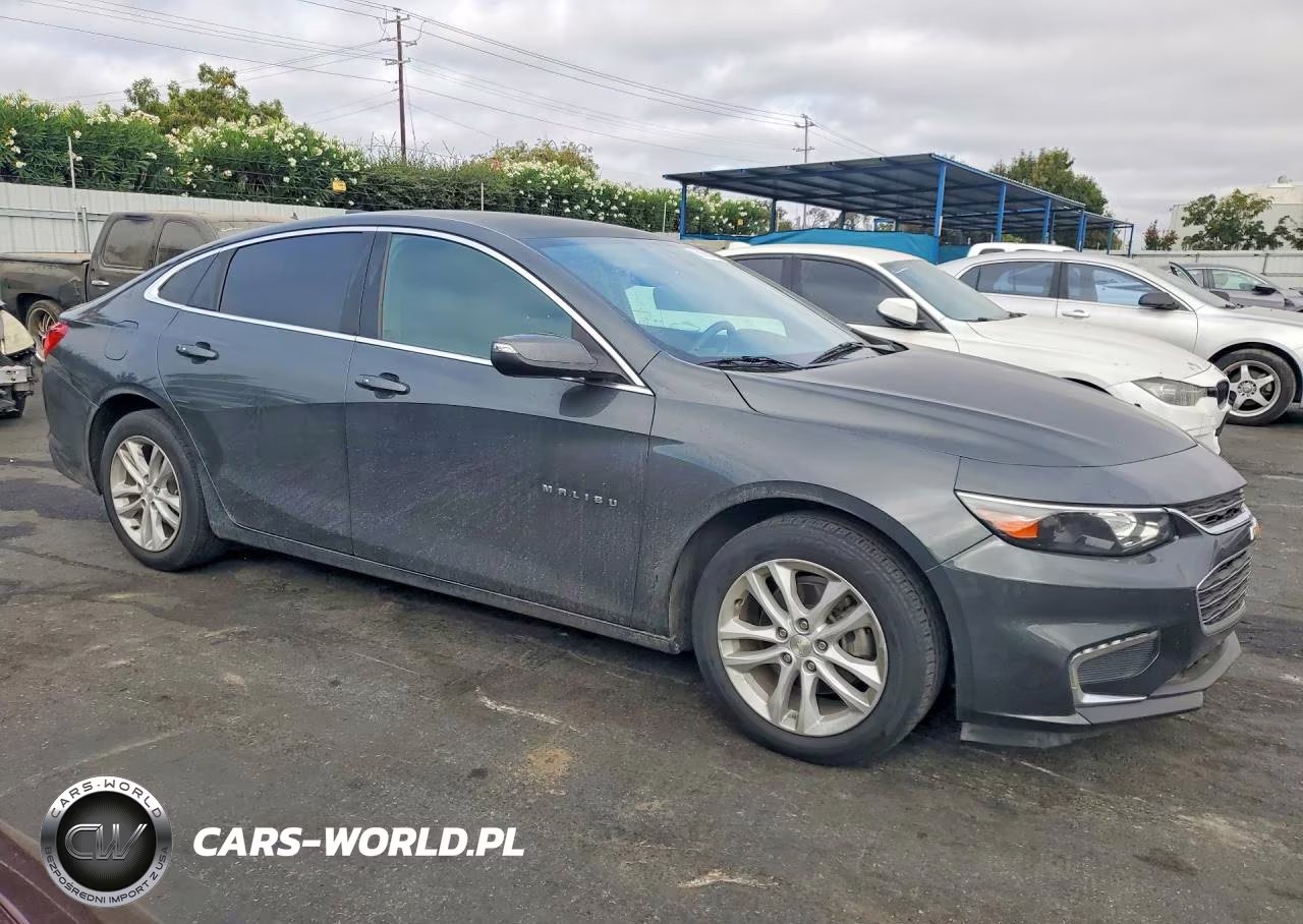 2017 Chevrolet Malibu Lt VIN:1G1ZE5STXHF191019 - 4