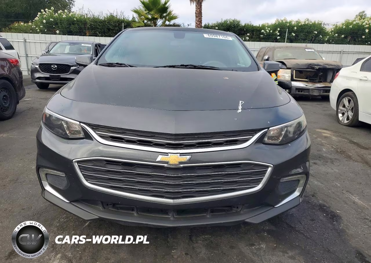 2017 Chevrolet Malibu Lt VIN:1G1ZE5STXHF191019 - 5