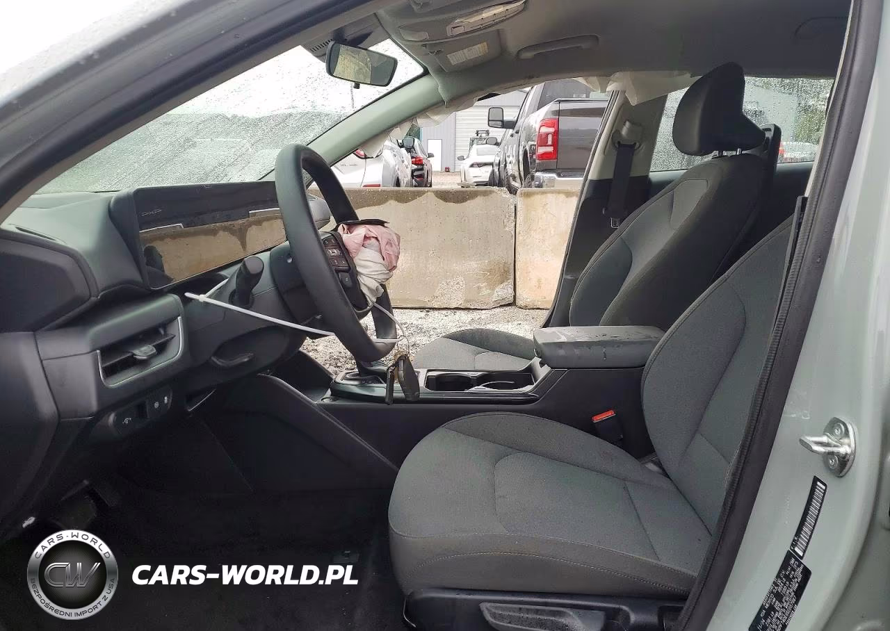 2025 Kia K4 Lxs VIN:3KPFT4DE9SE057967 - 7
