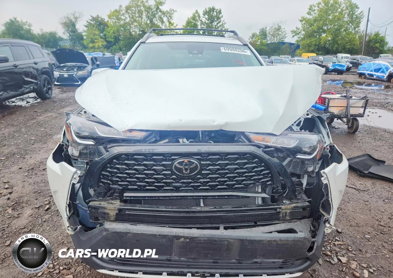 2022 Toyota Corolla Cross Le VIN:7MUCAABG3NV032686 - 5