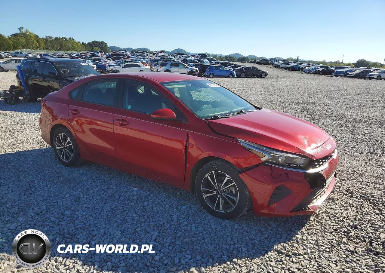 2022 Kia Forte Lxs VIN:3KPF24AD0NE425276 - 4