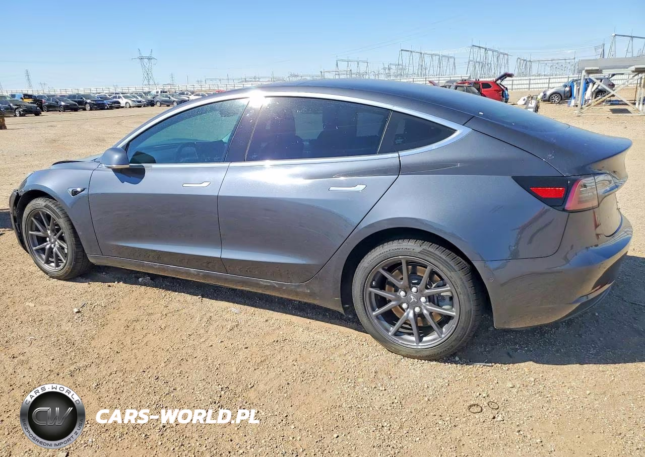 2018 Tesla Model 3 VIN:5YJ3E1EAXJF157592 - 2