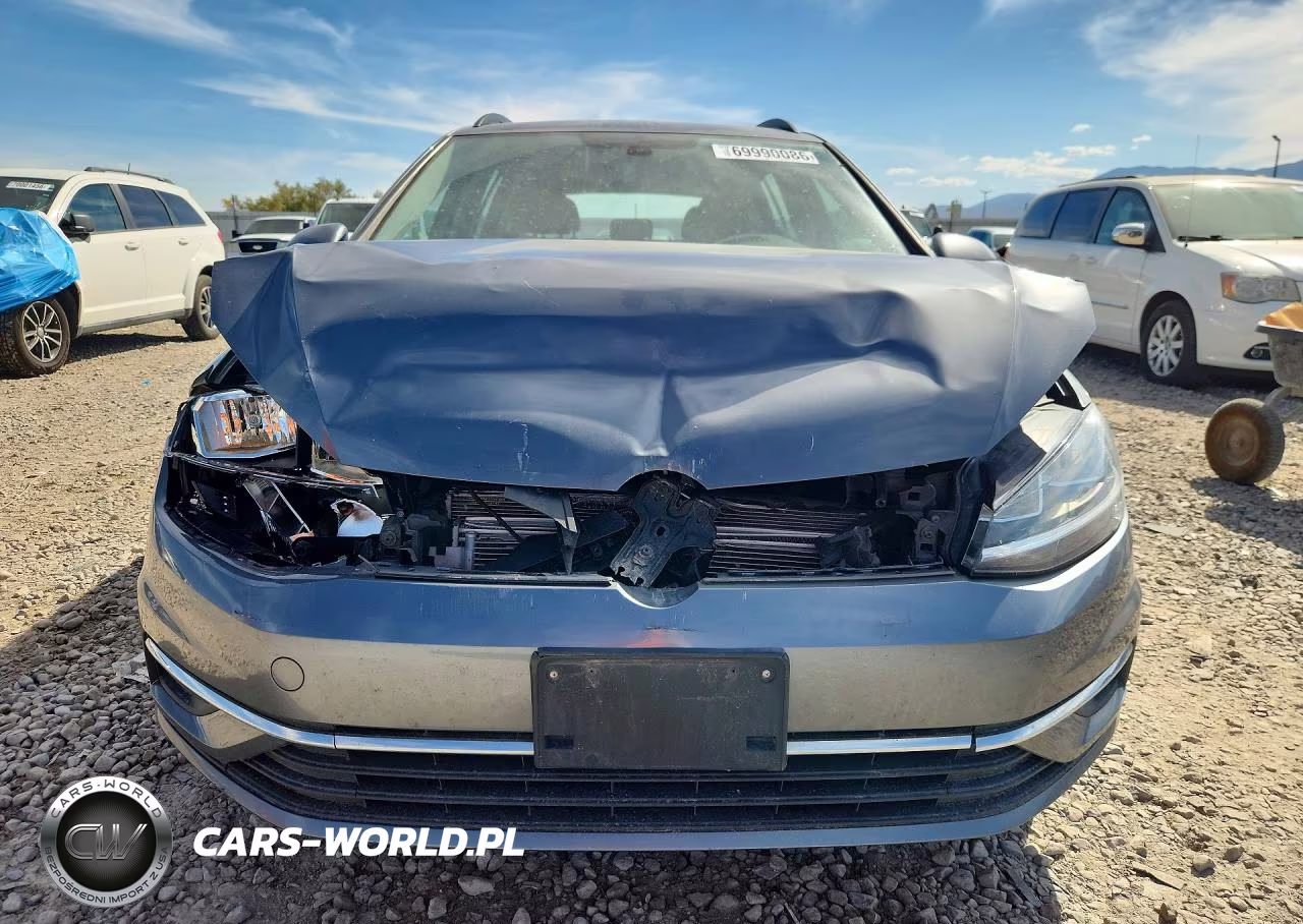 2018 Volkswagen Golf Sportwagen S VIN:3VW117AU6JM752454 - 5