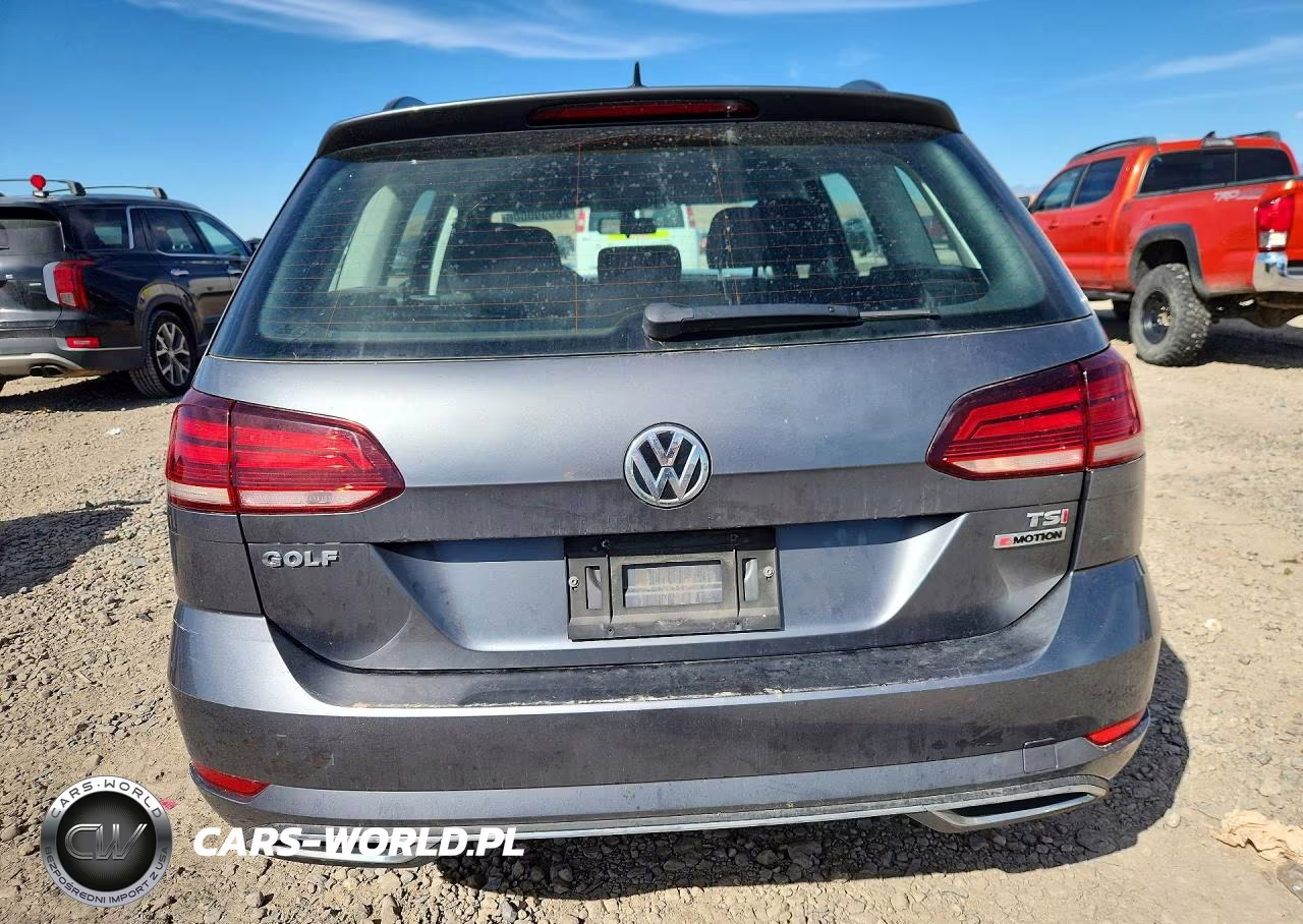 2018 Volkswagen Golf Sportwagen S VIN:3VW117AU6JM752454 - 6