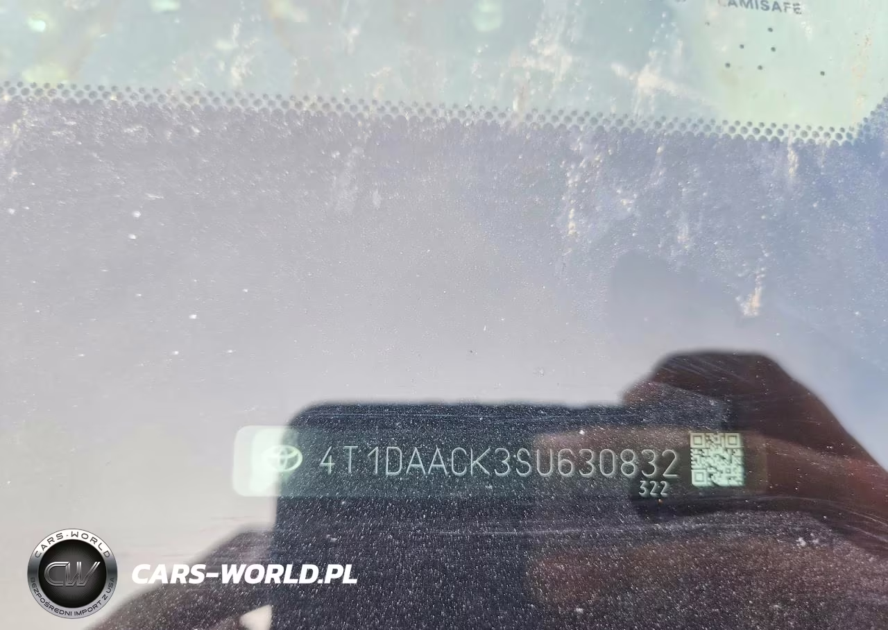 2025 Toyota Camry Le VIN:4T1DAACK3SU630832 - 12