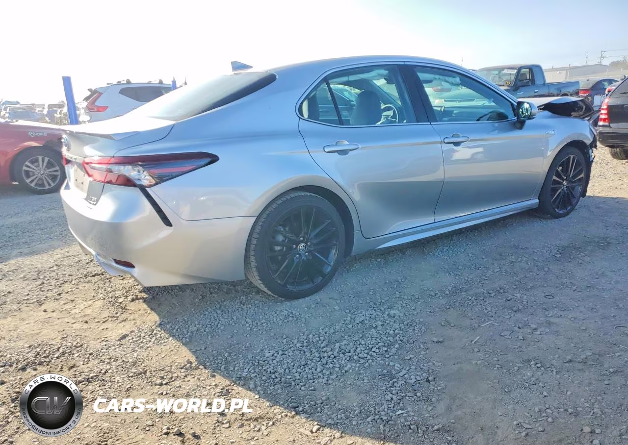 2021 Toyota Camry Xse VIN:4T1K31AK2MU551174 - 3