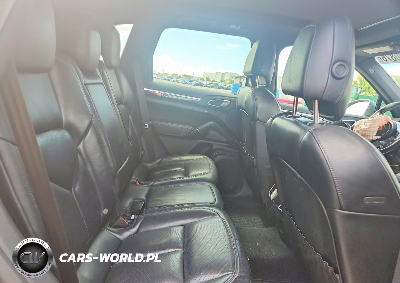 2018 Porsche Cayenne VIN:WP1AA2A21JKA01255 - 10