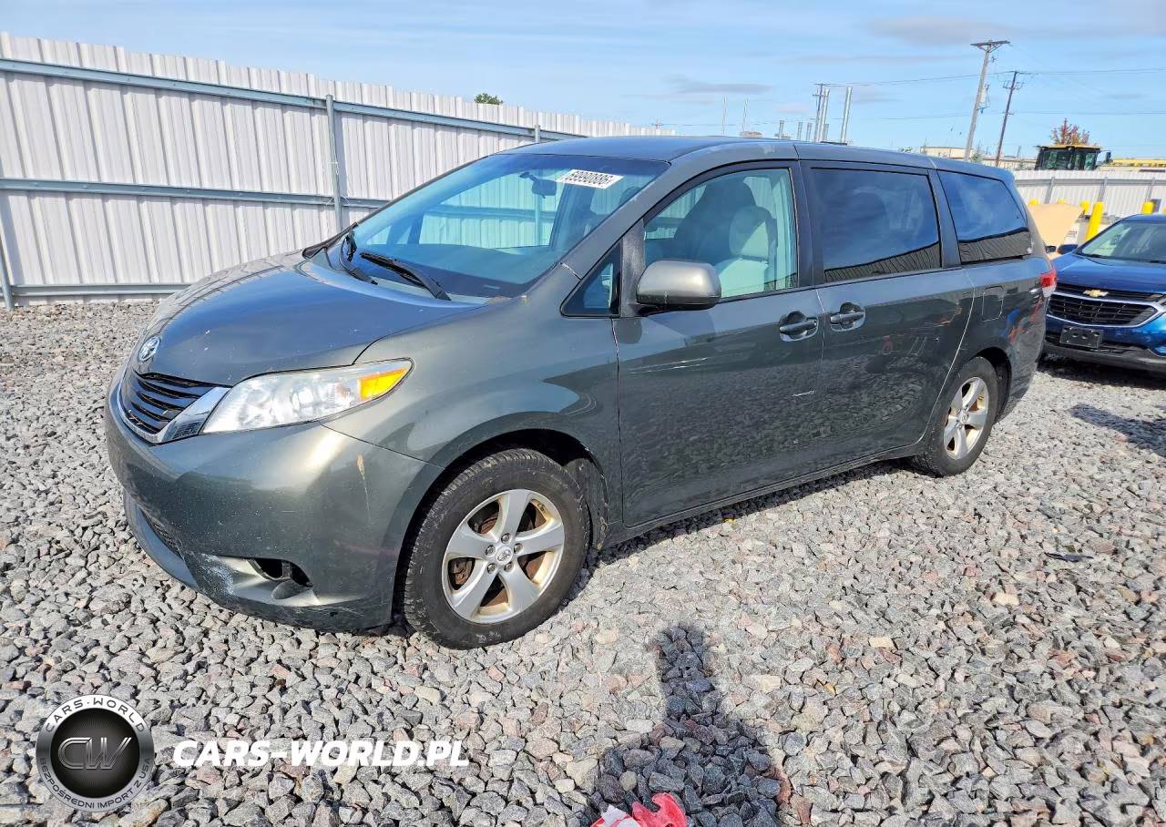 2012 Toyota Sienna Le 8-Passenger