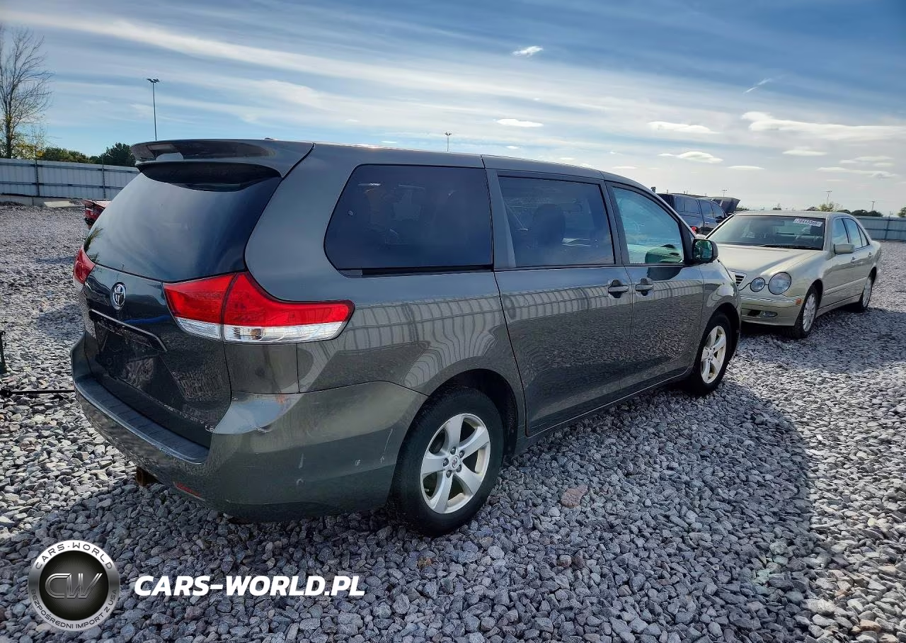 2012 Toyota Sienna Le 8-Passenger VIN:5TDKA3DC7CS013406 - 3