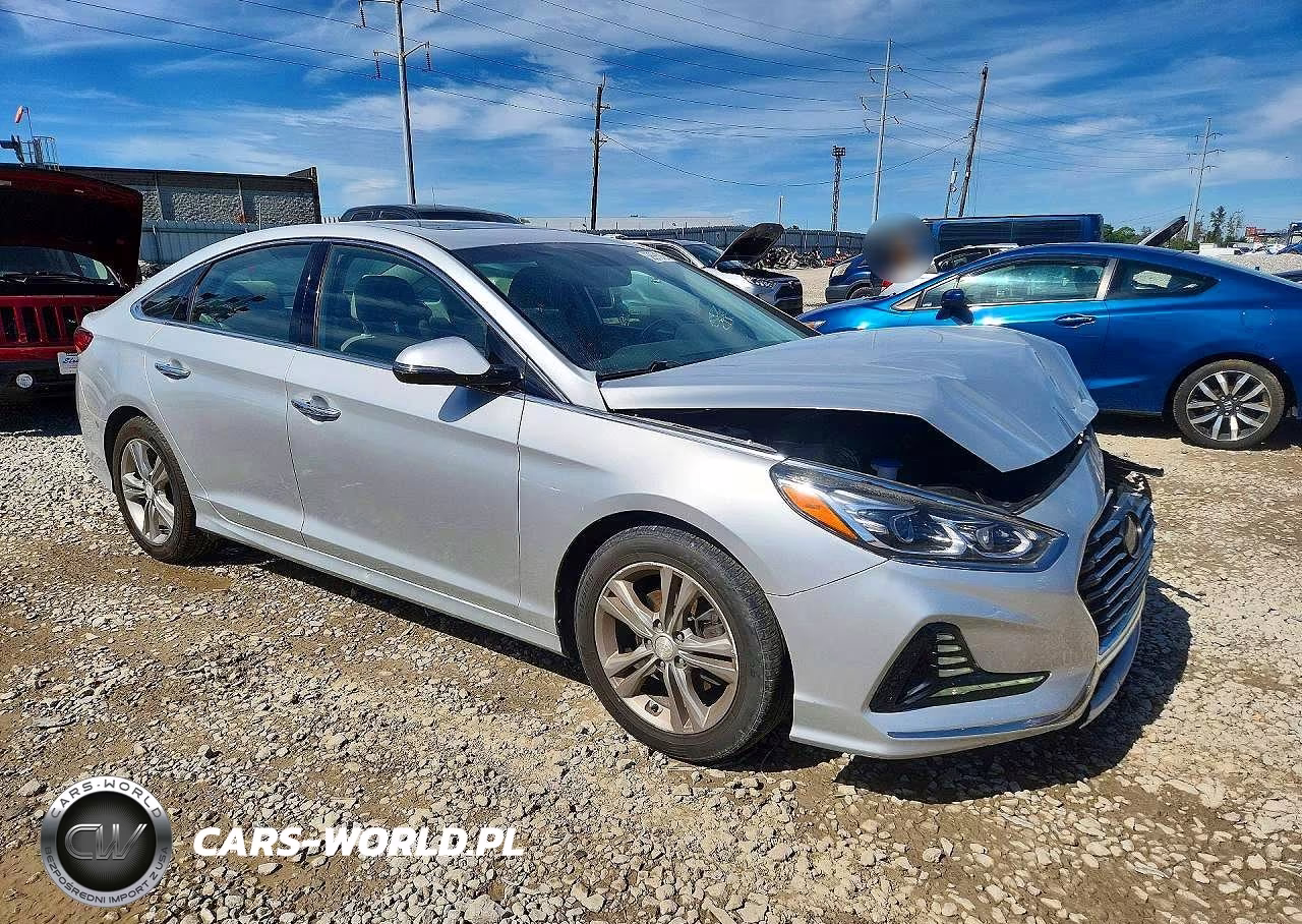 2018 Hyundai Sonata Limited VIN:5NPE34AF6JH647837 - 4