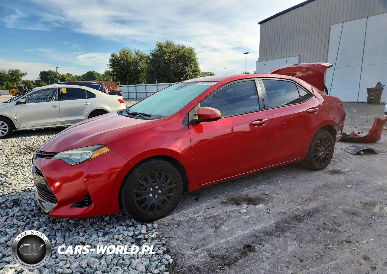 2017 Toyota Corolla Le VIN:2T1BURHE0HC750792 - 1