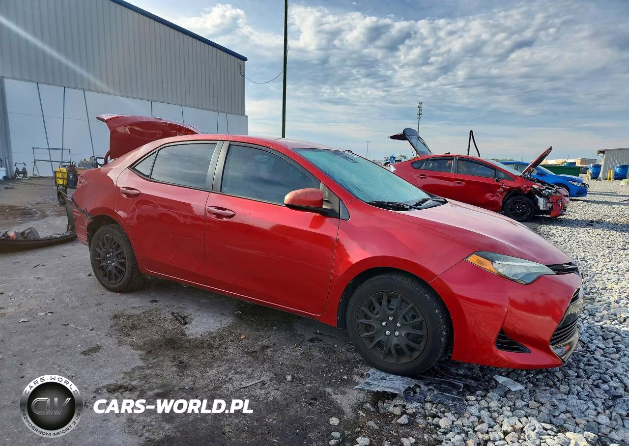 2017 Toyota Corolla Le VIN:2T1BURHE0HC750792 - 4