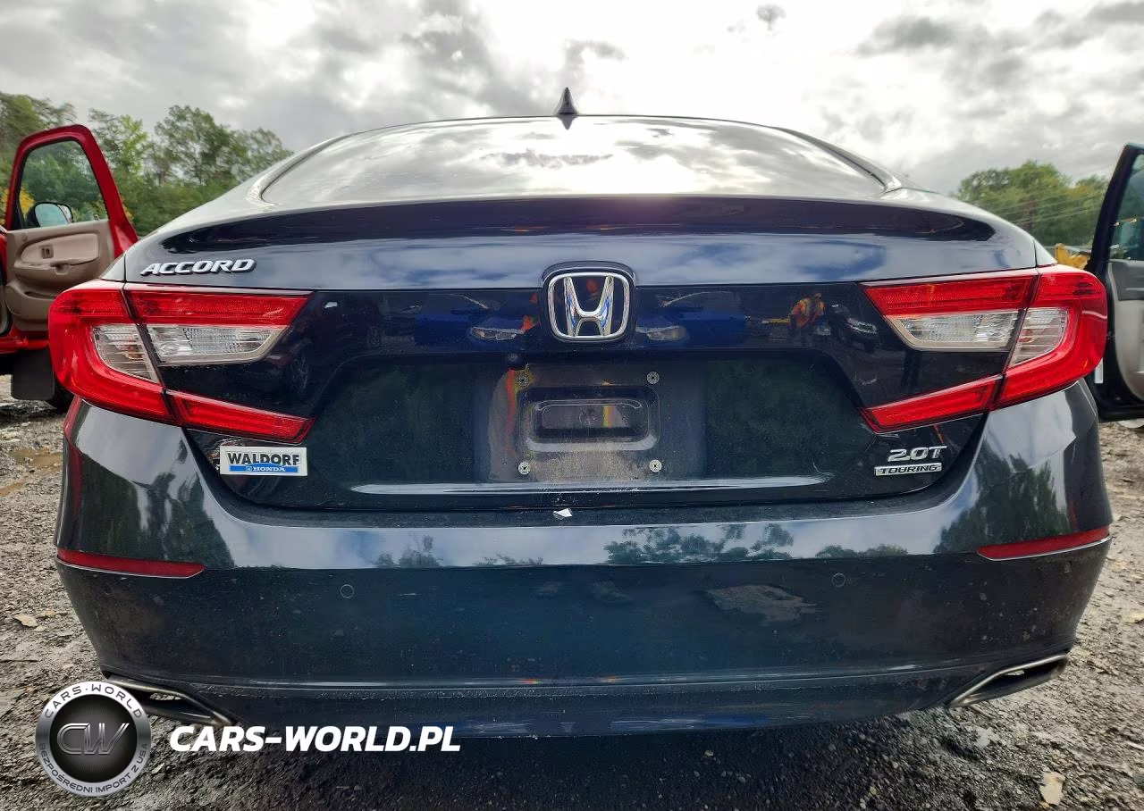 2018 Honda Accord Touring VIN:1HGCV2F95JA042130 - 6