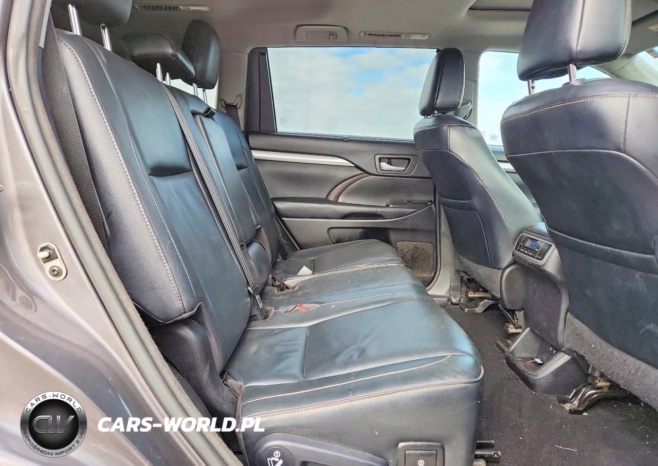 2018 Toyota Highlander Xle VIN:5TDJZRFH3JS529596 - 11