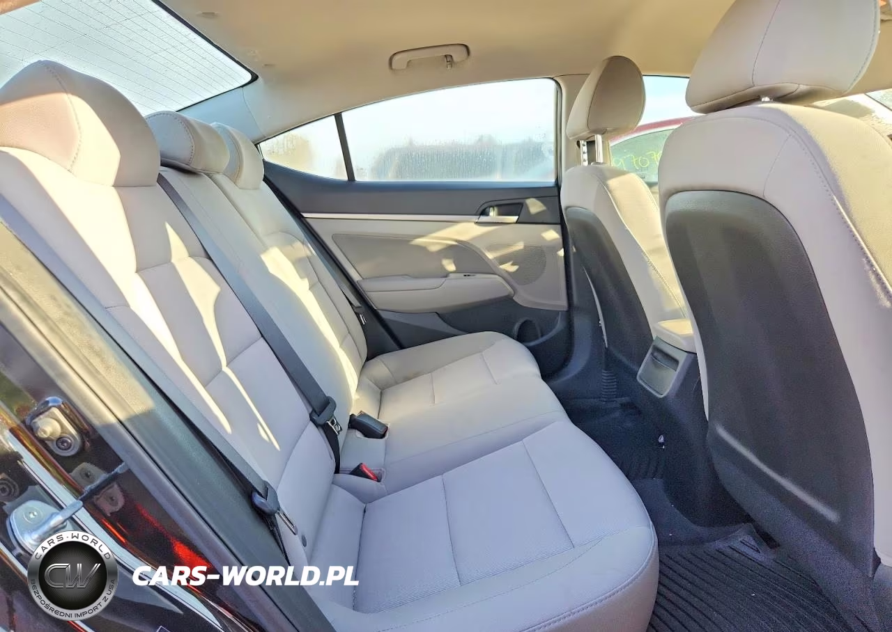 2018 Hyundai Elantra Sel VIN:5NPD84LF1JH324080 - 10