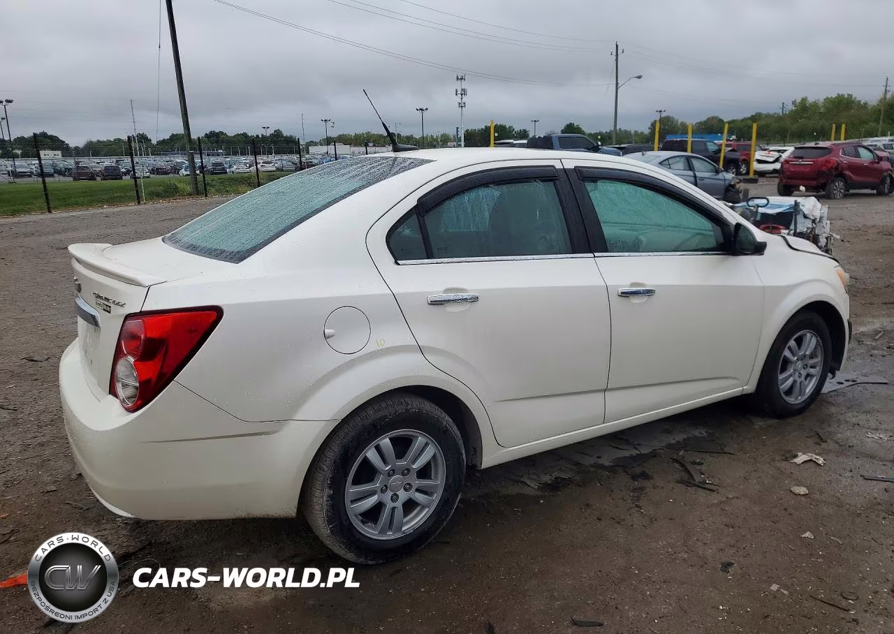 2014 Chevrolet Sonic Ltz VIN:1G1JE5SH3E4182355 - 3