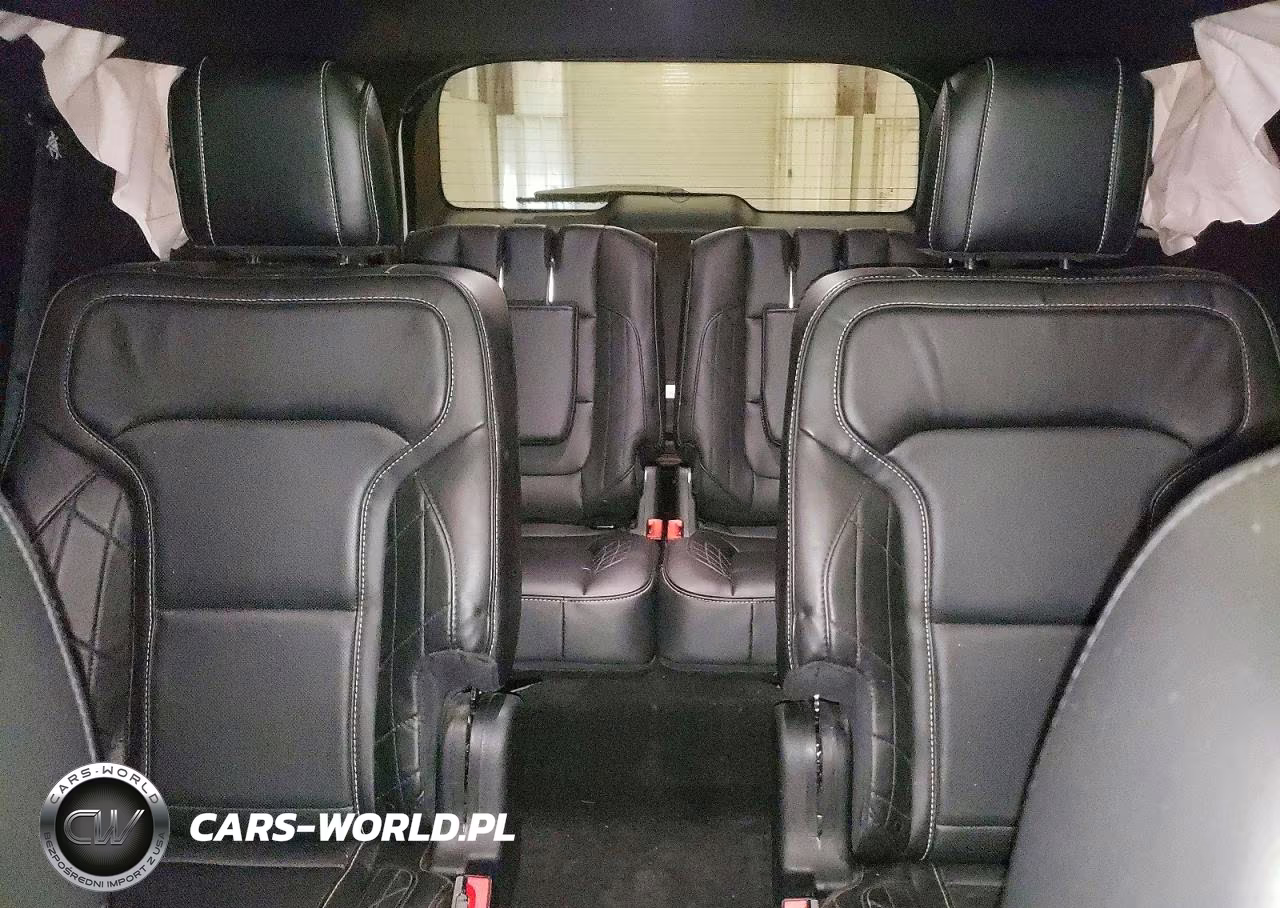 2019 Ford Explorer Platinum VIN:1FM5K8HT2KGA51888 - 10