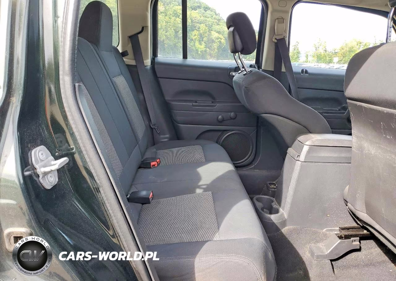 2010 Jeep Patriot Sport VIN:1J4NT2GA4AD544979 - 11