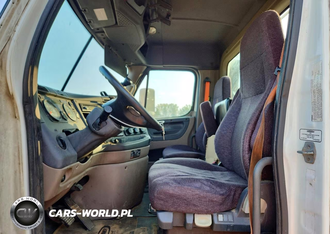 2015 Freightliner Cascadia 125 VIN:1FUJGED56FLGA1222 - 7