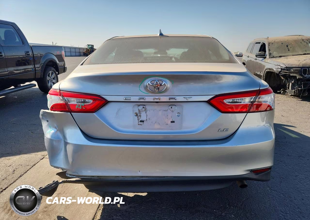 2019 Toyota Camry Le VIN:4T1B11HK2KU821156 - 6