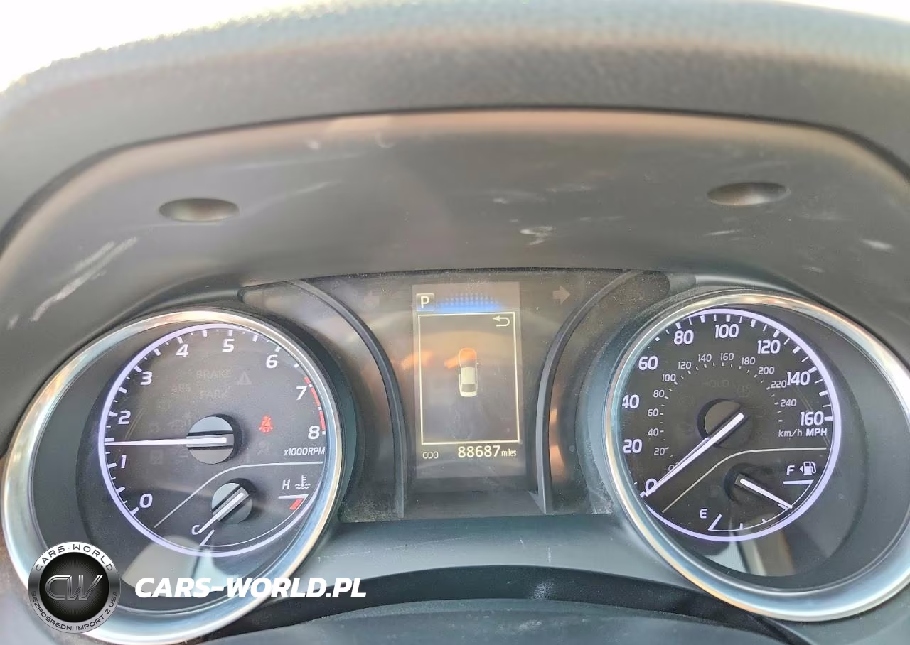 2019 Toyota Camry Le VIN:4T1B11HK2KU821156 - 9