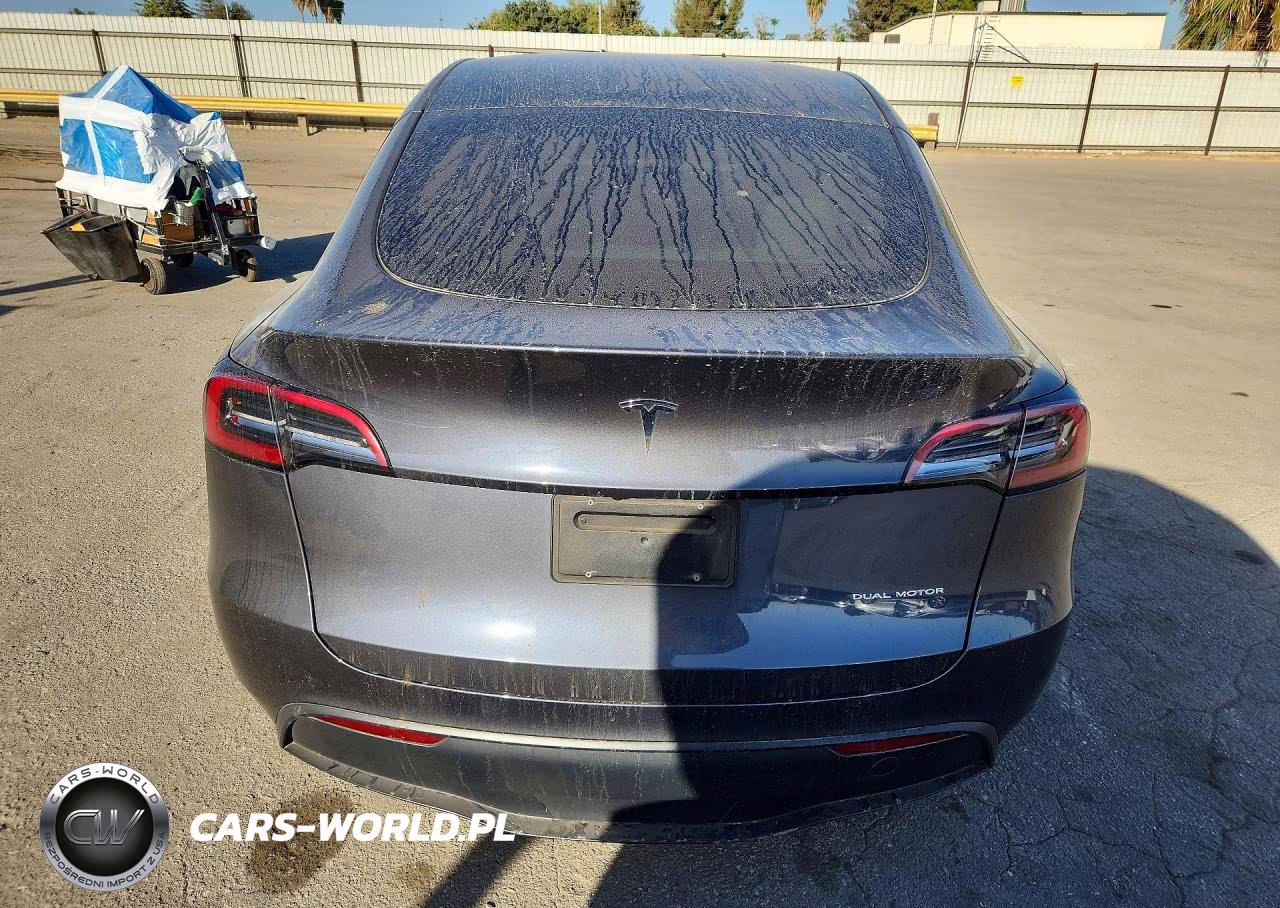 2023 Tesla Model Y VIN:7SAYGDEE0PF927251 - 6