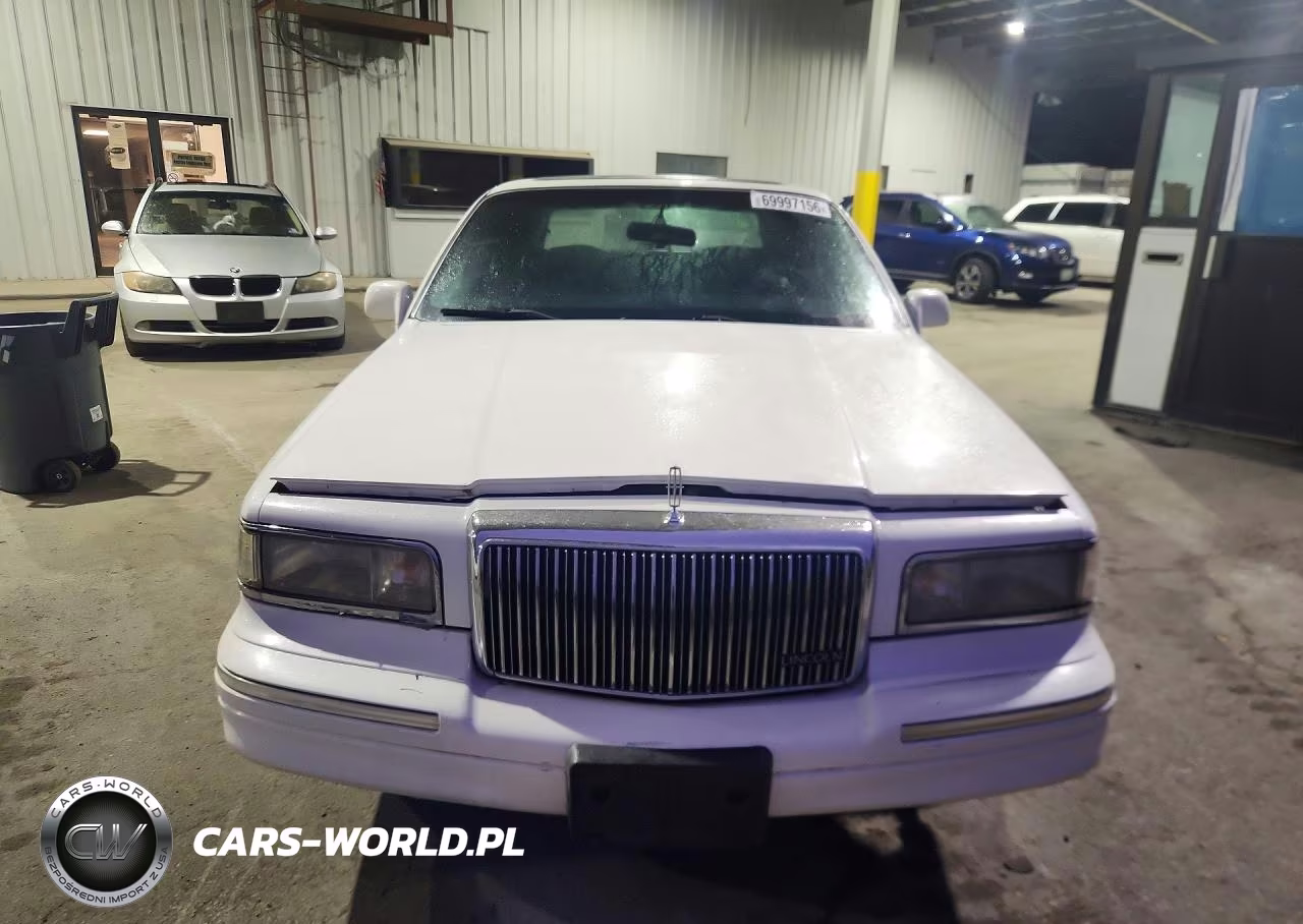 1996 Lincoln Town Car VIN:1LNLM82WXTY729884 - 5