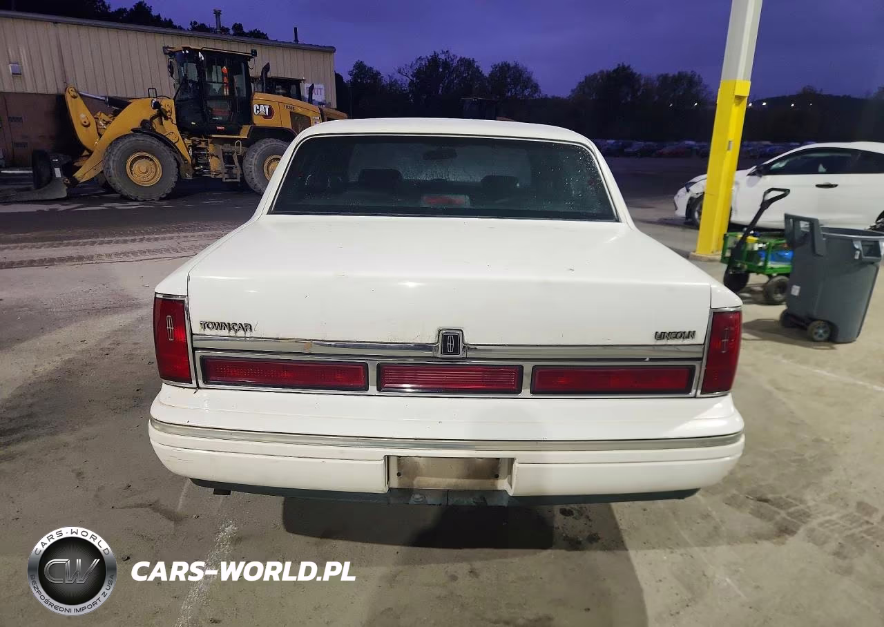 1996 Lincoln Town Car VIN:1LNLM82WXTY729884 - 6