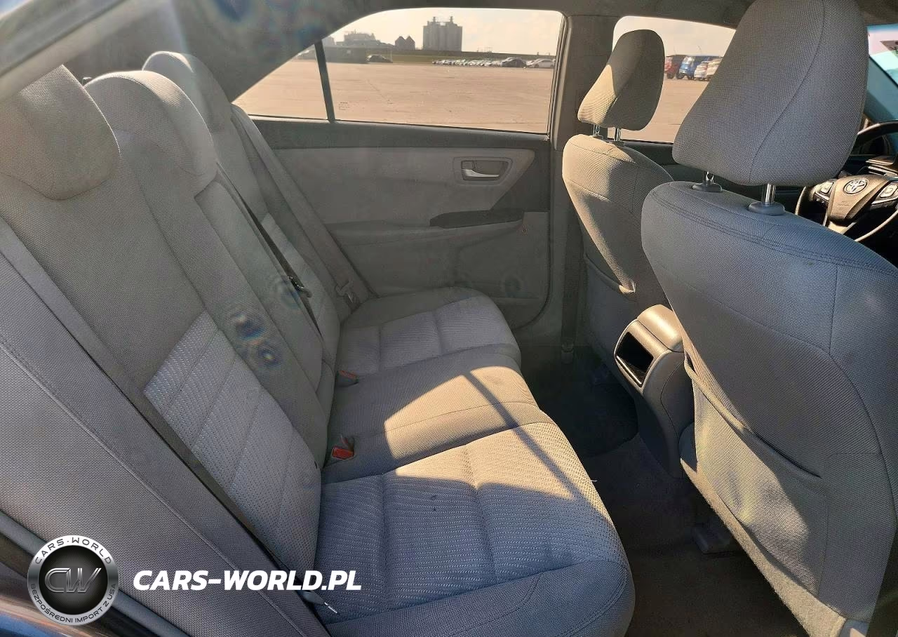 2016 Toyota Camry Le VIN:4T1BF1FK6GU201082 - 10
