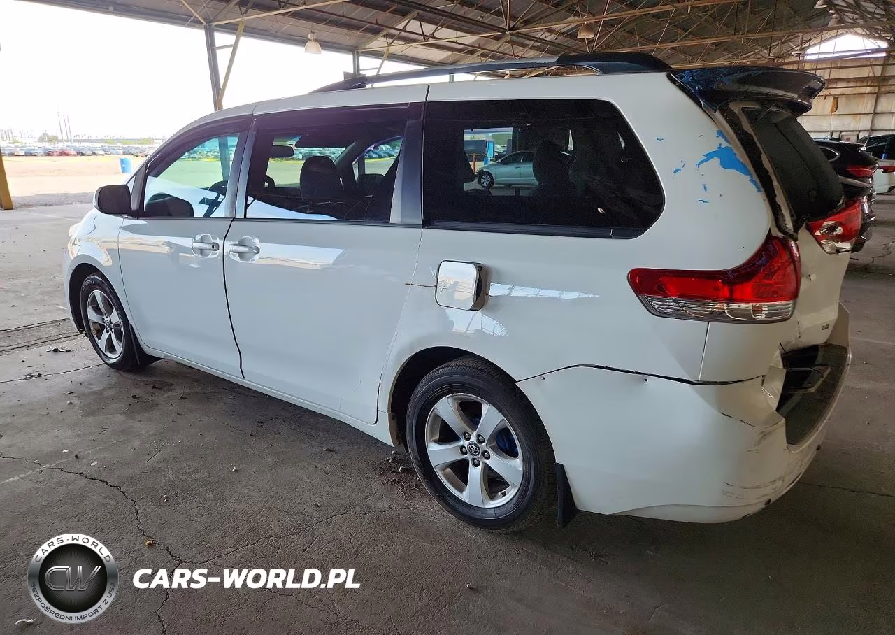2013 Toyota Sienna Le VIN:5TDKK3DC9DS383321 - 2