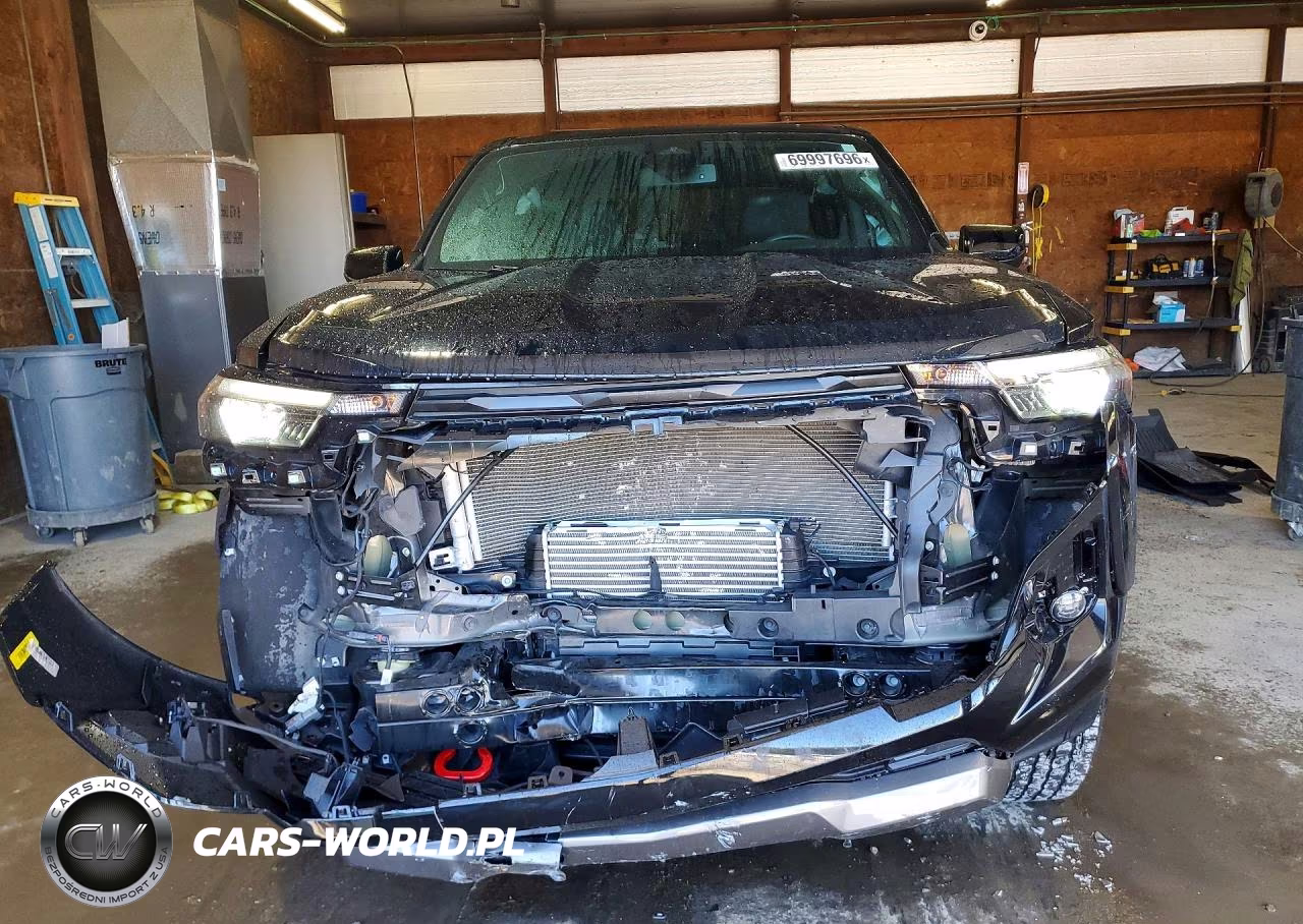 2024 Chevrolet Colorado Z71 VIN:1GCPTDEK3R1218142 - 5